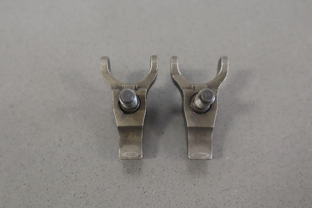 2005 Ford F250 6.0 Powerstroke OEM Fuel Injector Hold Downs (8)