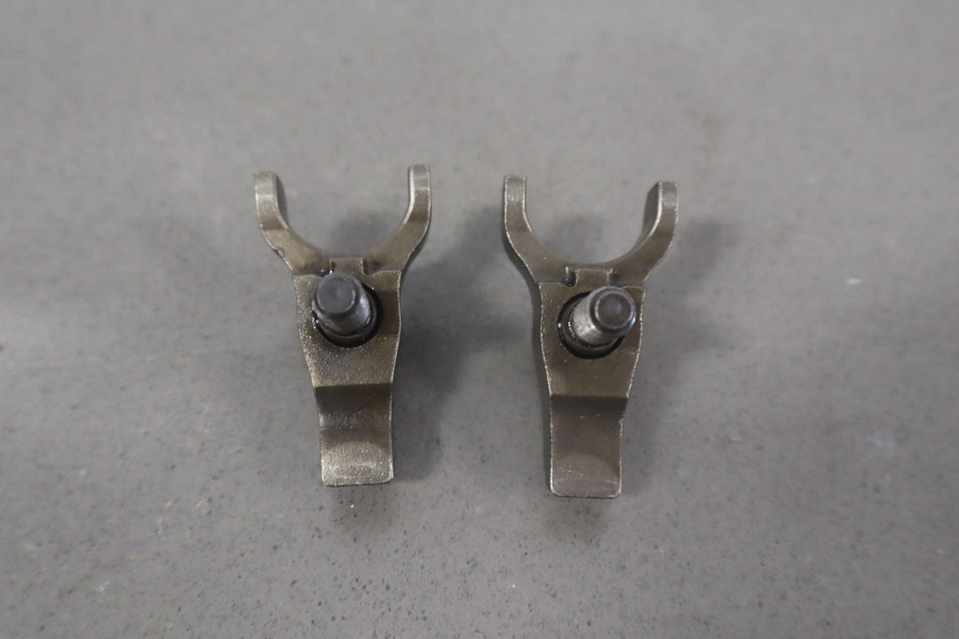 2005 Ford F250 6.0 Powerstroke OEM Fuel Injector Hold Downs (8)