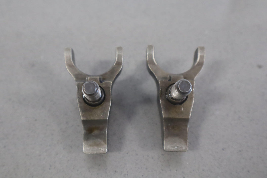 2005 Ford F250 6.0 Powerstroke OEM Fuel Injector Hold Downs (8)