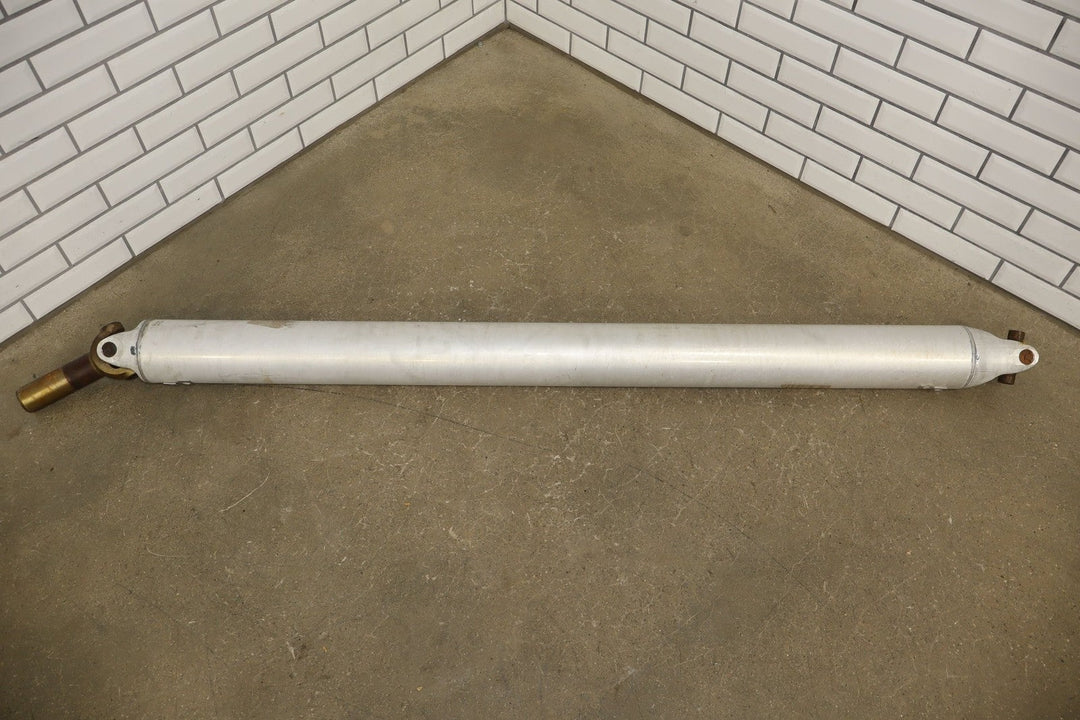 2005 GMC Sierra 2500 Aluminum Rear Drive Shaft