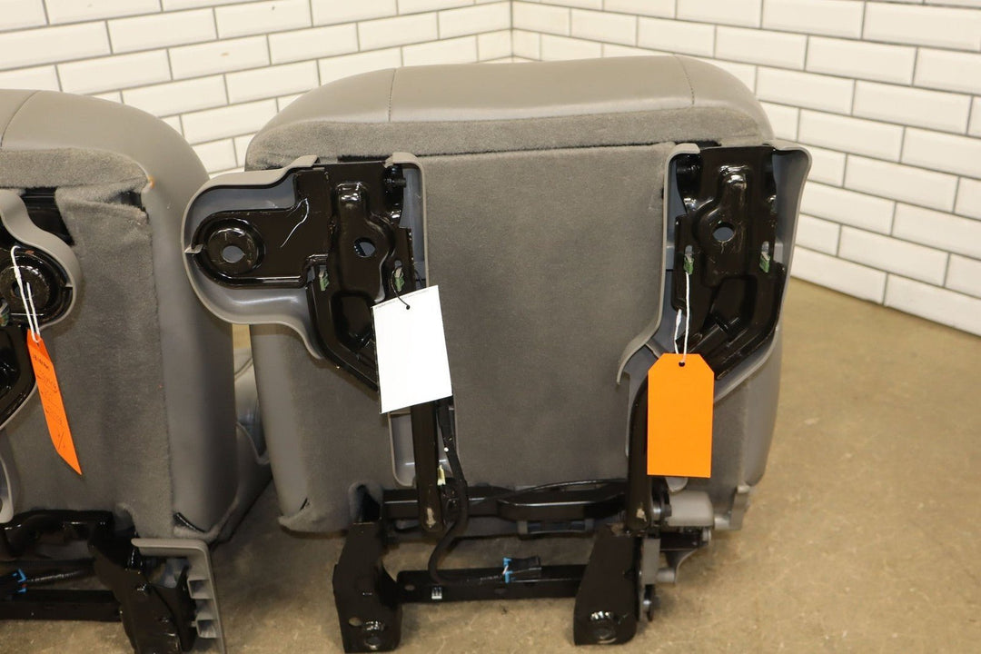 2005 GMC Yukon Denali SWB 2nd Row Captains Chairs Stone Gray