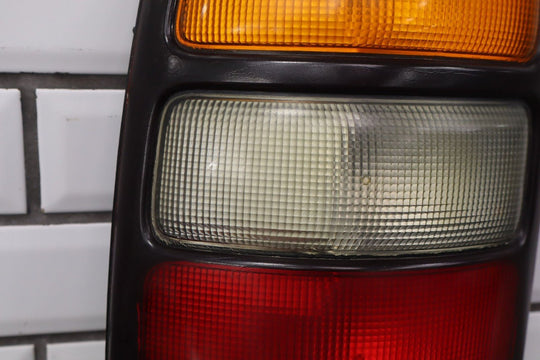 2005 GMC Yukon GMT800 Tail Light Set Left Right OEM