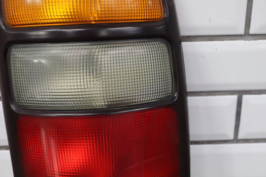 2005 GMC Yukon GMT800 Tail Light Set Left Right OEM
