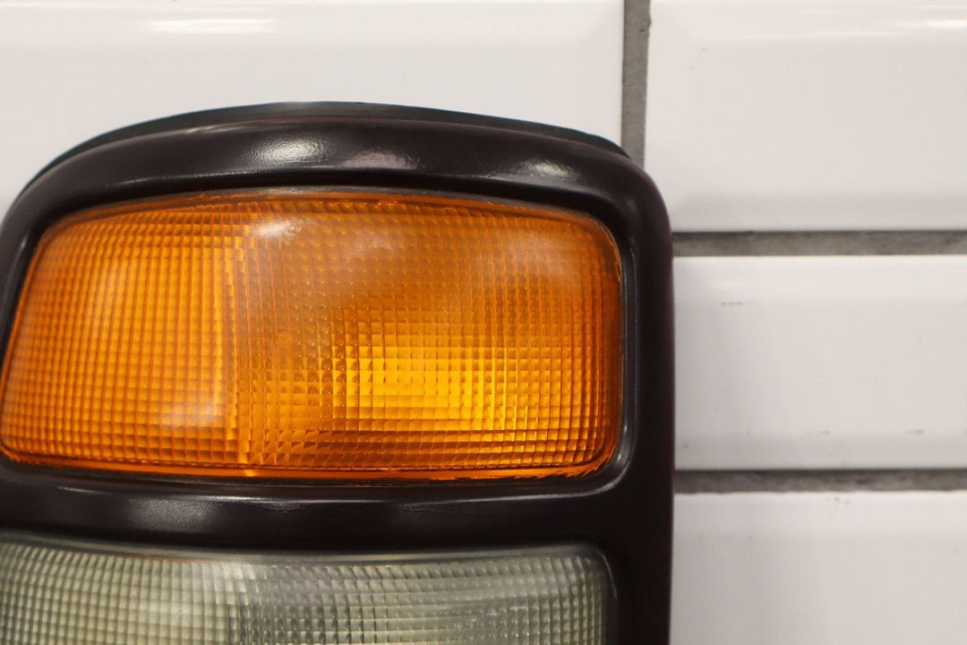 2005 GMC Yukon GMT800 Tail Light Set Left Right OEM