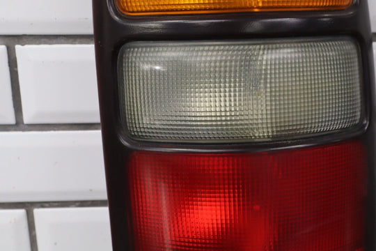 2005 GMC Yukon GMT800 Tail Light Set Left Right OEM