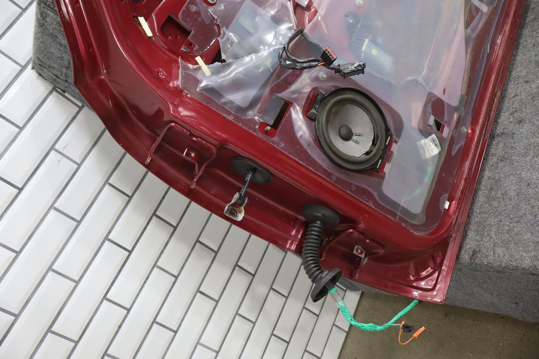 2005 GMC Yukon Right Front Door Red 63U 15017224