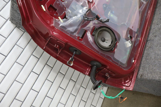 2005 GMC Yukon Right Front Door Red 63U 15017224