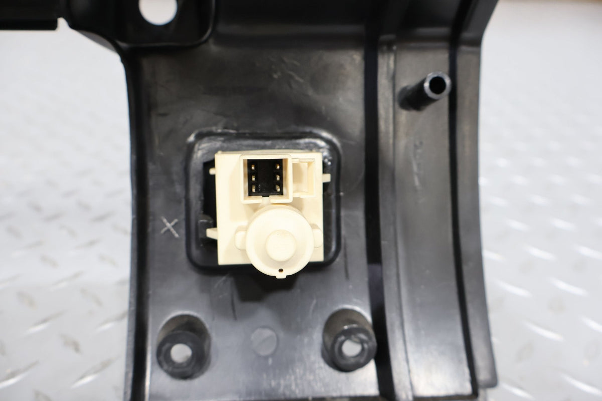 2005 Hummer H2- Dash Vent