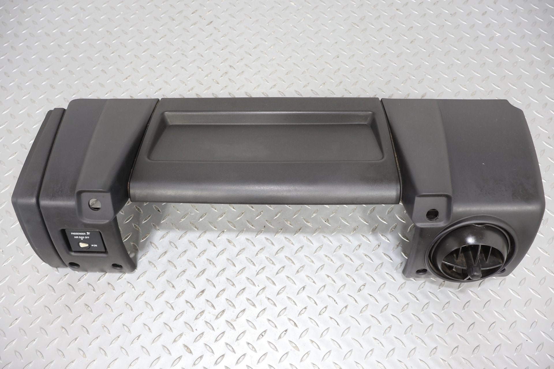 2005 Hummer H2- Dash Vent