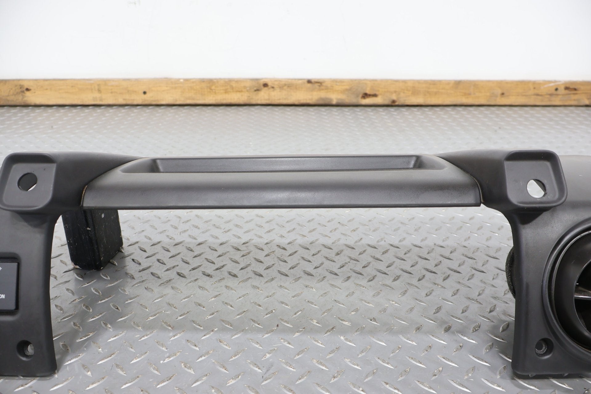 2005 Hummer H2- Dash Vent