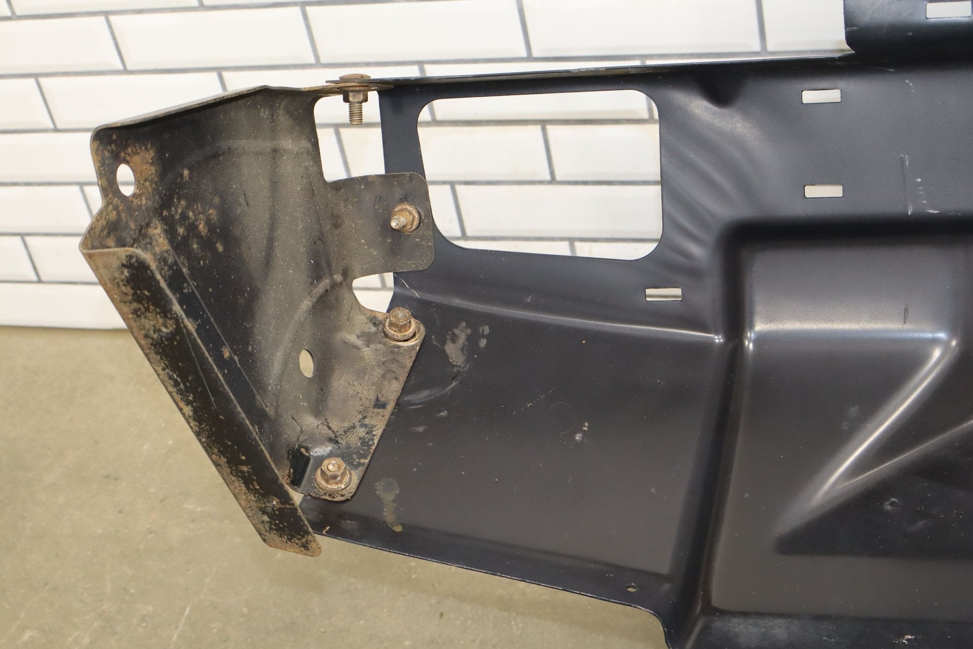 2005 Hummer H2 Rear Bumper with External Spare Tire Carrier