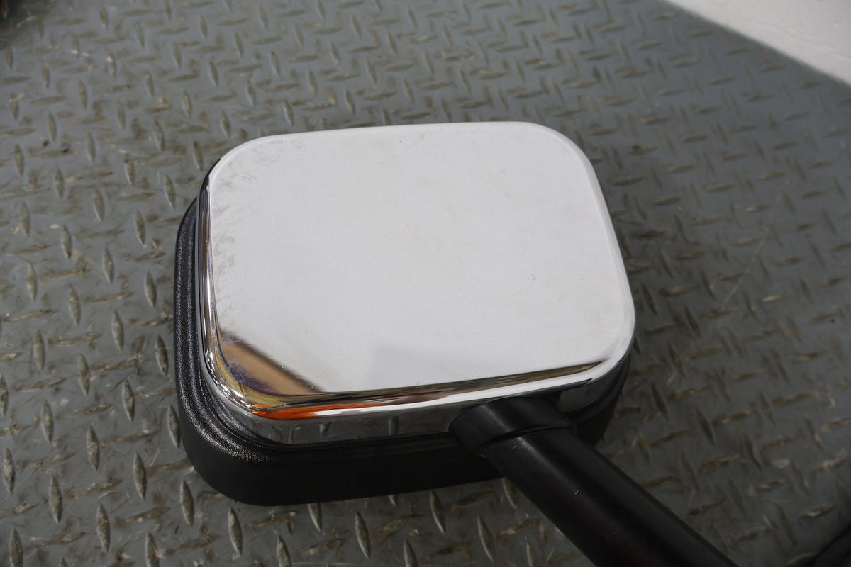2005 Hummer H2- Right Door Mirror