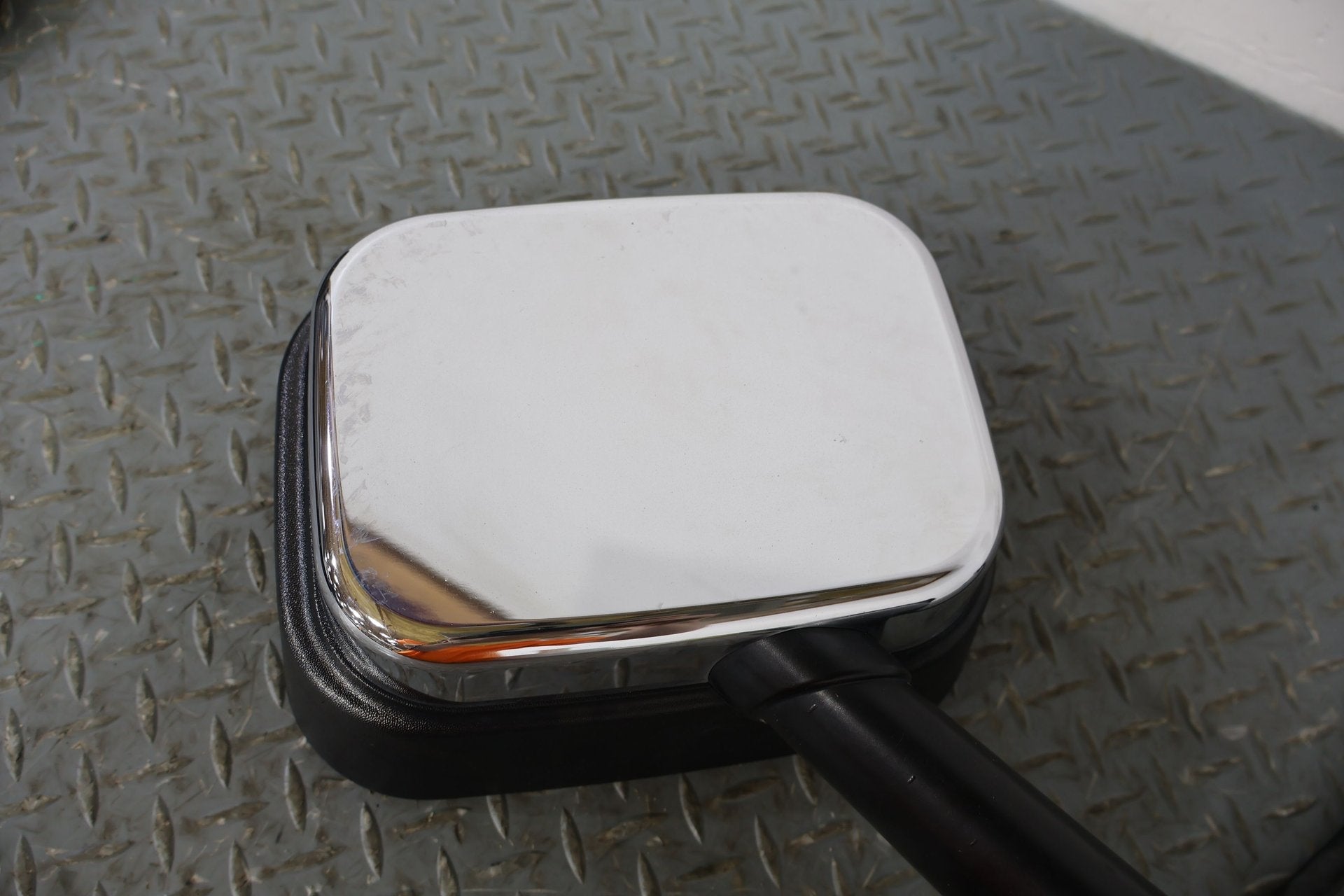 2005 Hummer H2- Right Door Mirror