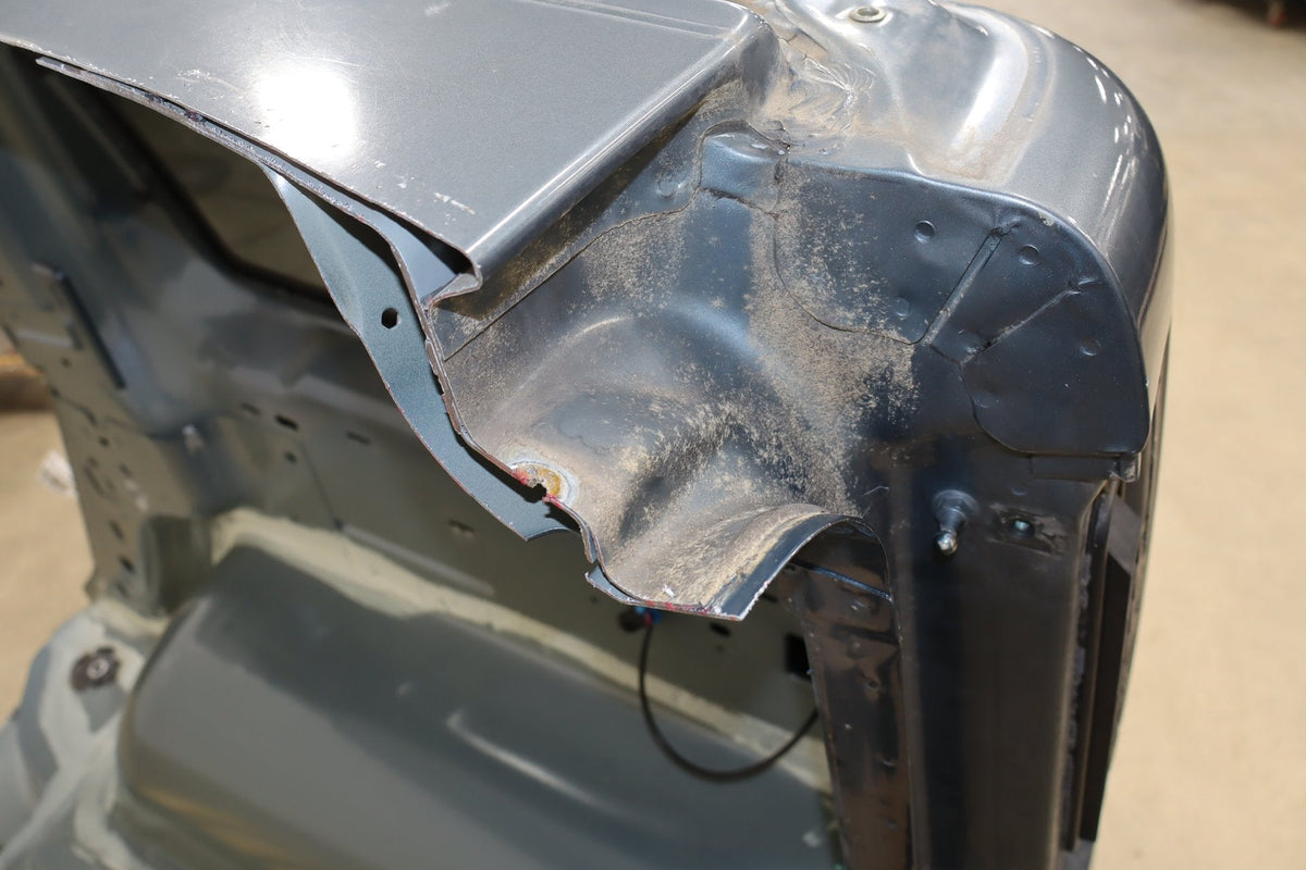 2005 Hummer H2 Right Quarter Panel