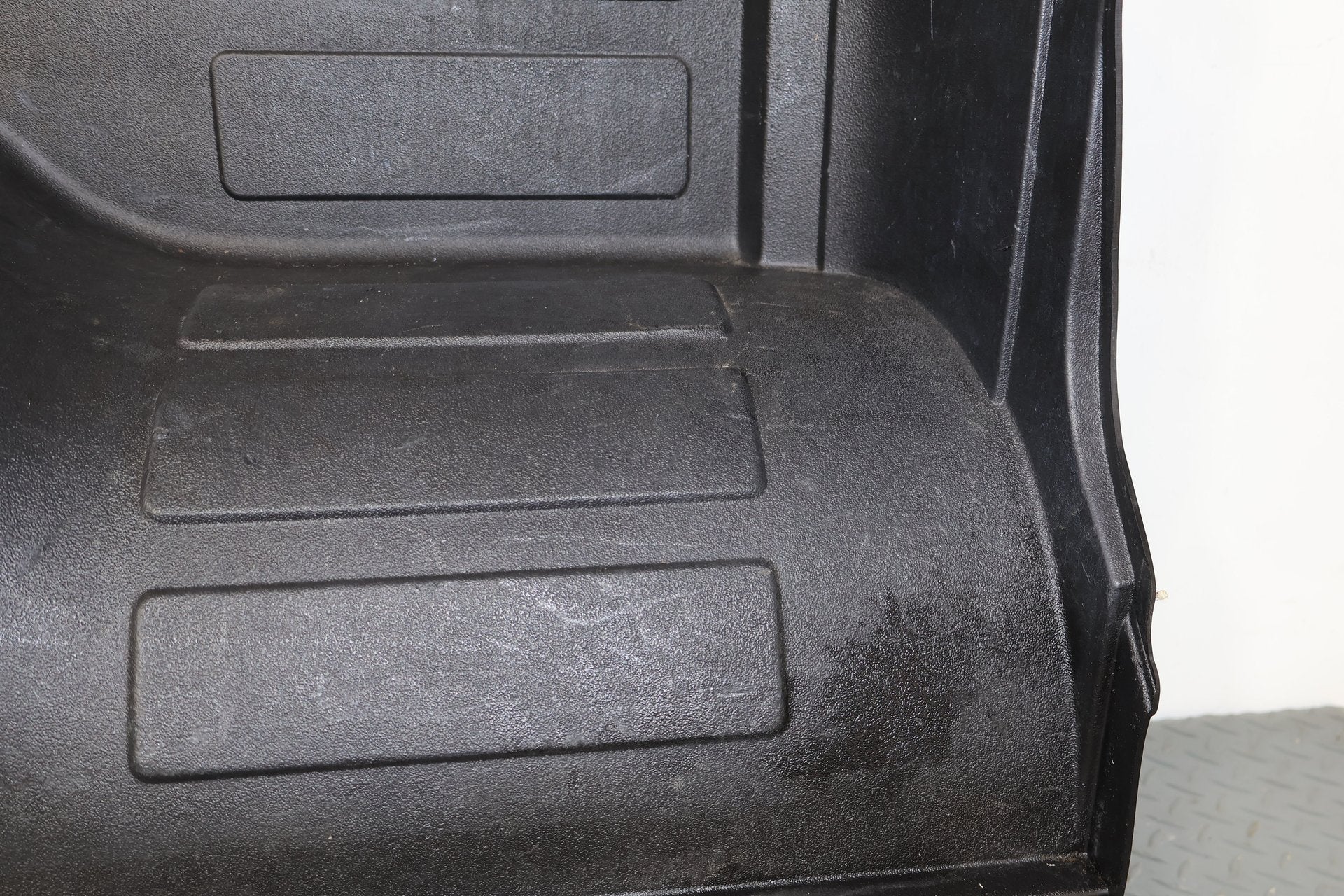 2005 Hummer H2- Trim Panel