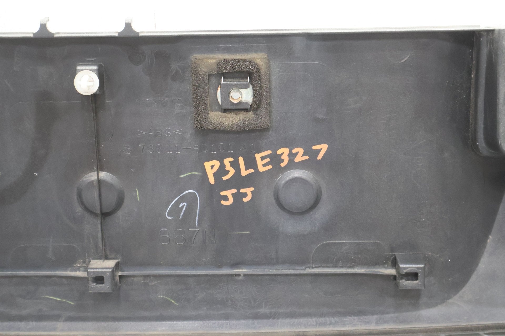2005 Lexus GX470- Tail Finish Panel