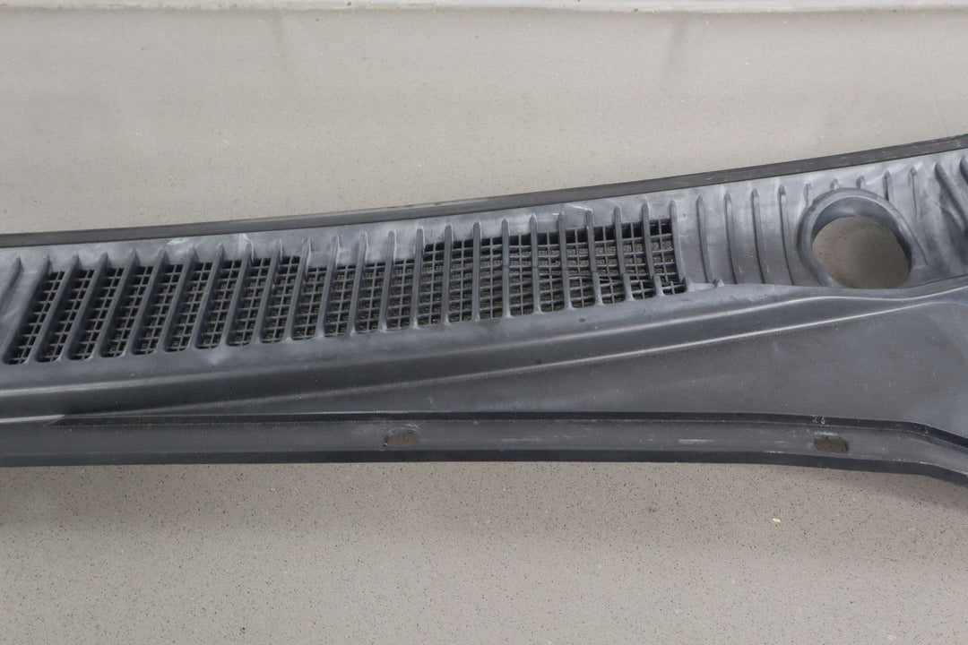 2005 Lexus LX470 / Land Cruiser 2 - Piece Cowl Vent Panel