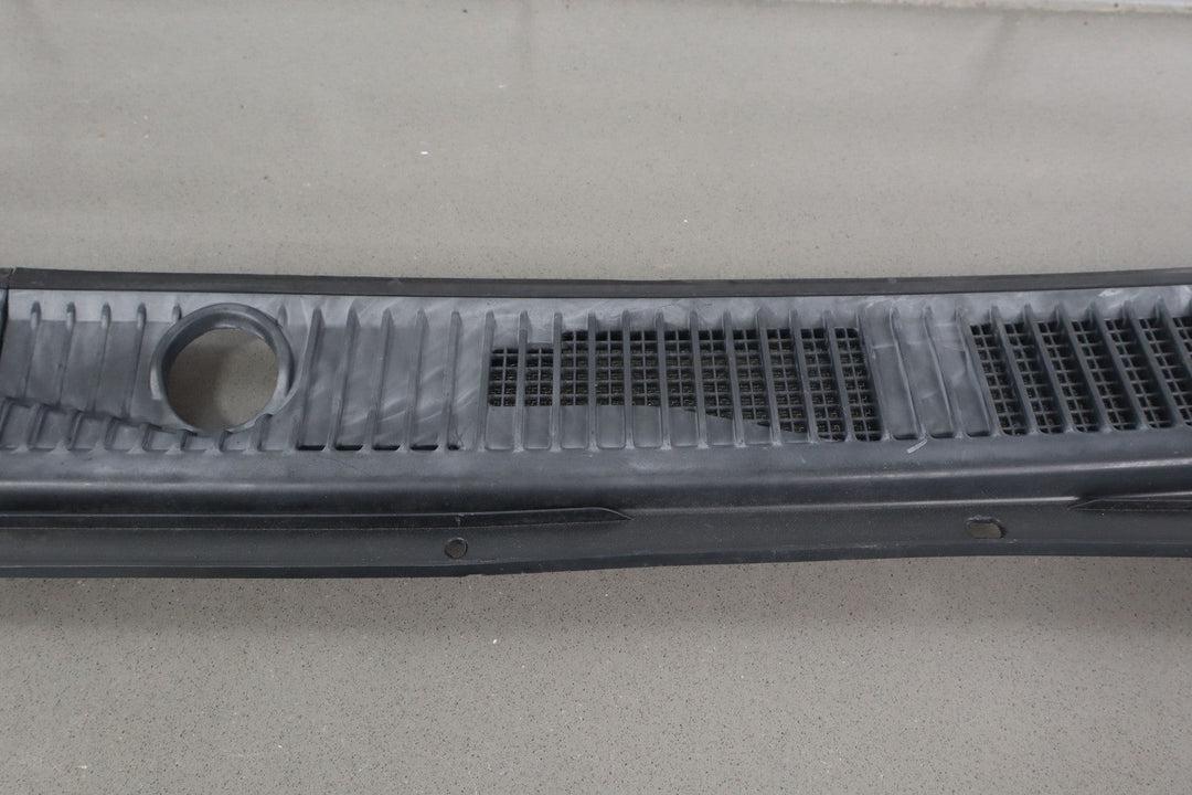 2005 Lexus LX470 / Land Cruiser 2 - Piece Cowl Vent Panel