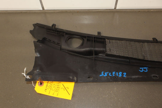 2005 Lexus LX470 / Land Cruiser 2 - Piece Cowl Vent Panel