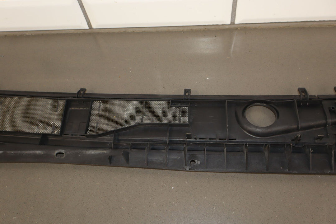 2005 Lexus LX470 / Land Cruiser 2 - Piece Cowl Vent Panel