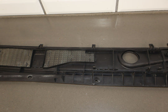 2005 Lexus LX470 / Land Cruiser 2 - Piece Cowl Vent Panel