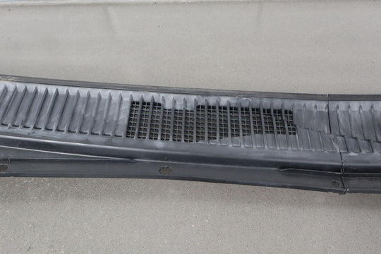 2005 Lexus LX470 / Land Cruiser 2 - Piece Cowl Vent Panel