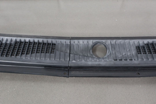2005 Lexus LX470 / Land Cruiser 2 - Piece Cowl Vent Panel