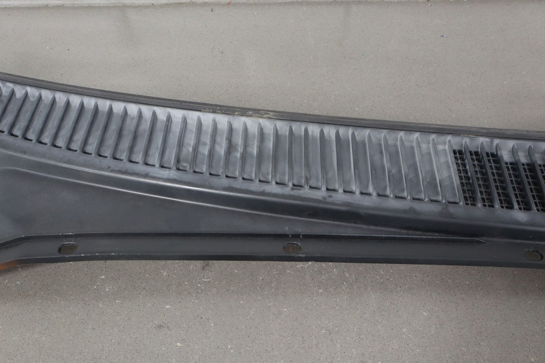 2005 Lexus LX470 / Land Cruiser 2 - Piece Cowl Vent Panel