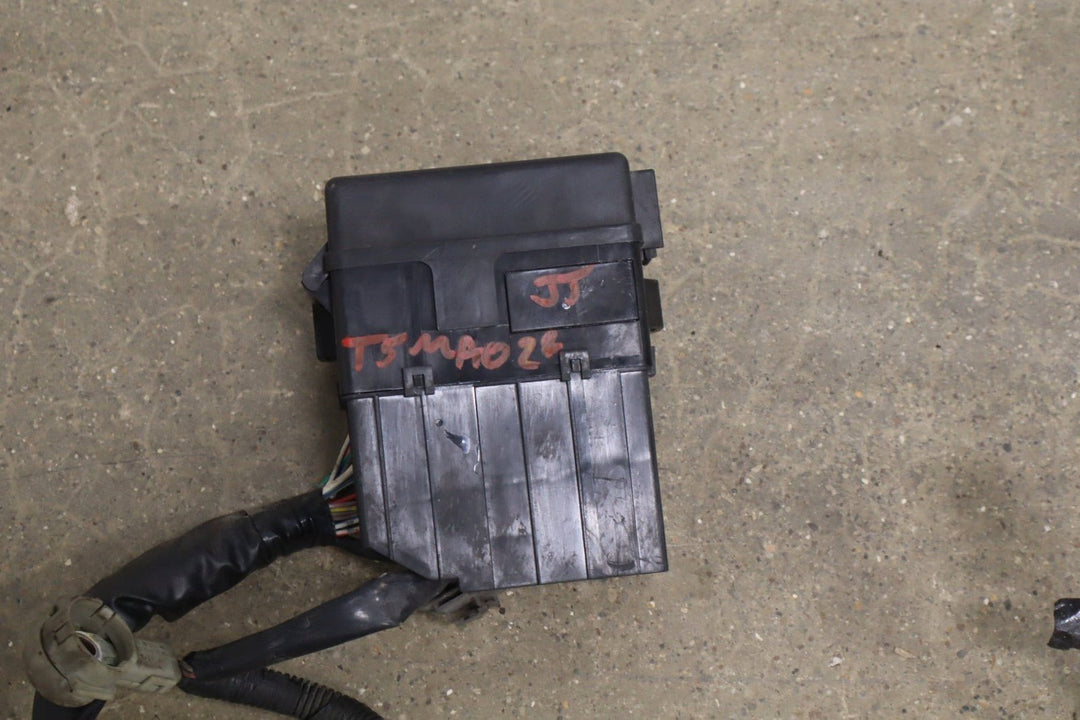 2005 Mazda MX - 5 Miata Mazdaspeed NB2 1.8L Petrol Engine Fuse Box ND7367010A