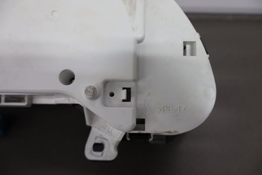 *2005 ONLY* C6 Corvette Base Model OEM 200MPH Speedometer Cluster