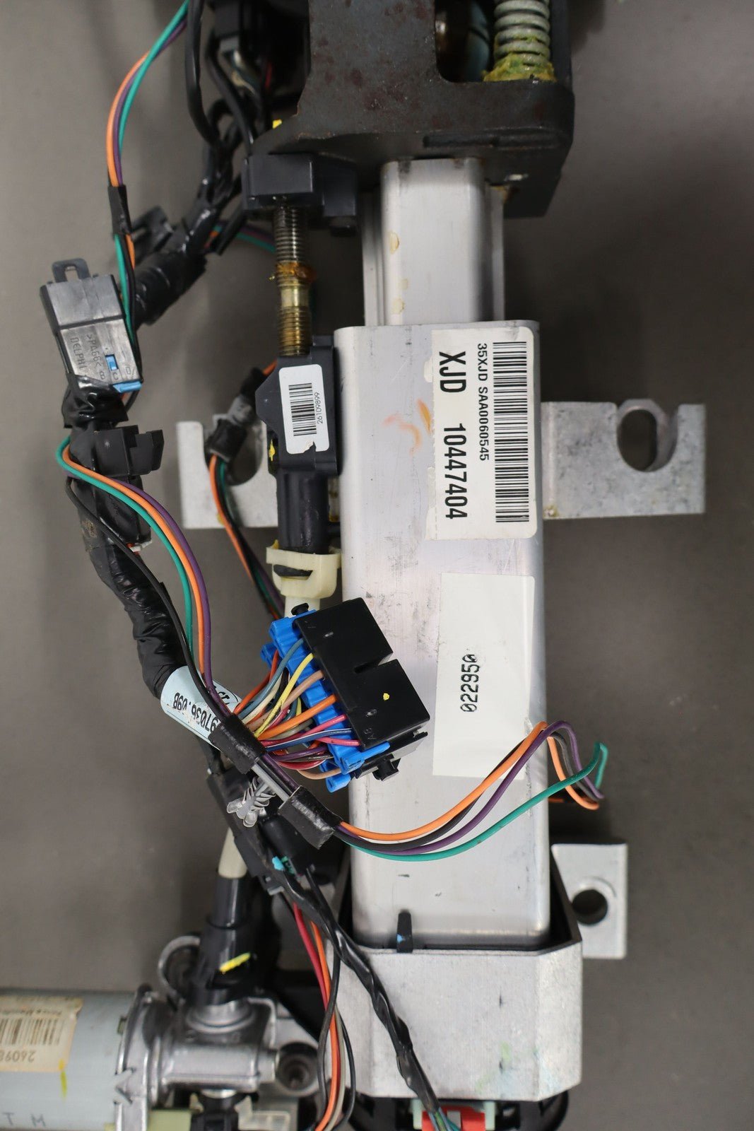 2005 *Only* C6 Corvette (Manual Trans/Floor Shift) Steering Column