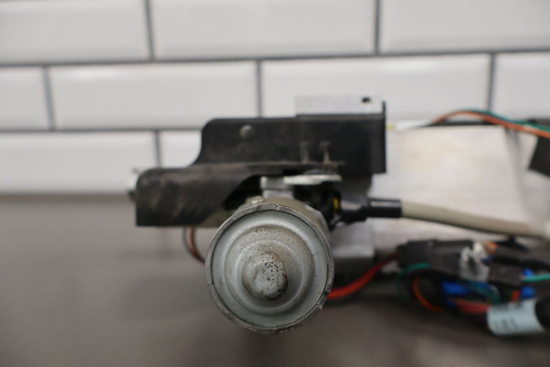 2005 *Only* C6 Corvette (Manual Trans/Floor Shift) Steering Column