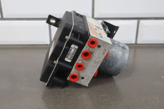 2005 Pontiac GTO Anti - Lock Brake Pump & Module ABS