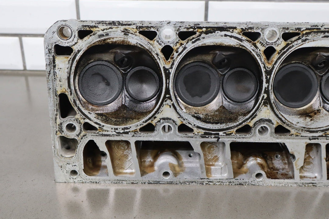 2005 Pontiac GTO Cylinder Head 12629058
