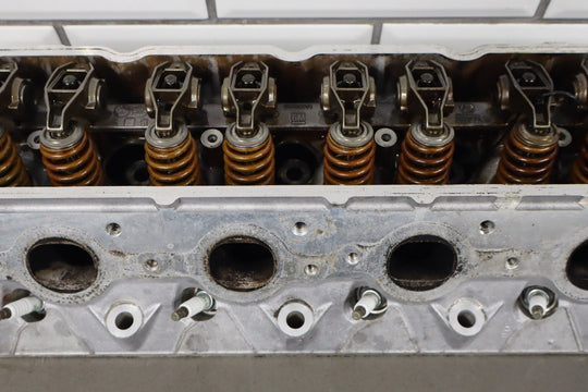 2005 Pontiac GTO Cylinder Head 12629058