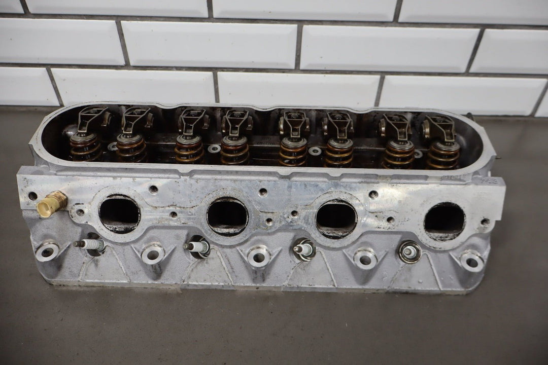 2005 Pontiac GTO Cylinder Head 12629058