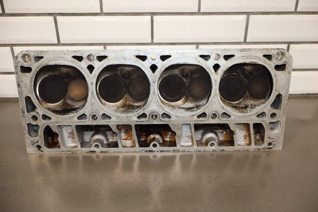 2005 Pontiac GTO Cylinder Head 12629058