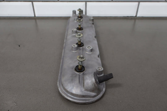 2005 Pontiac GTO Valve Cover 12568998