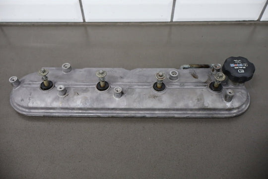 2005 Pontiac GTO Valve Cover 12568998