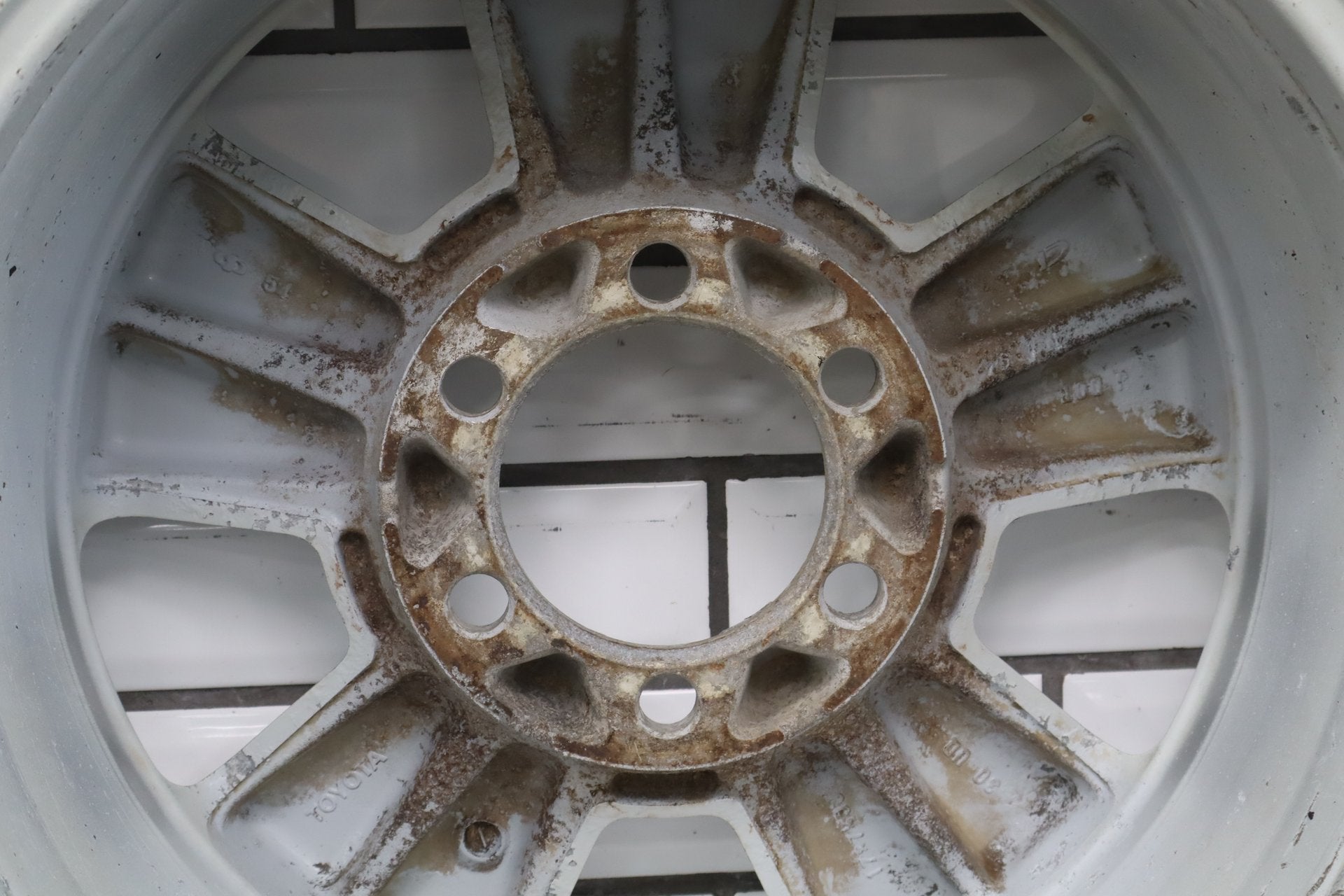 2005 Toyota 4Runner Alloy Wheel 4261135271 OEM