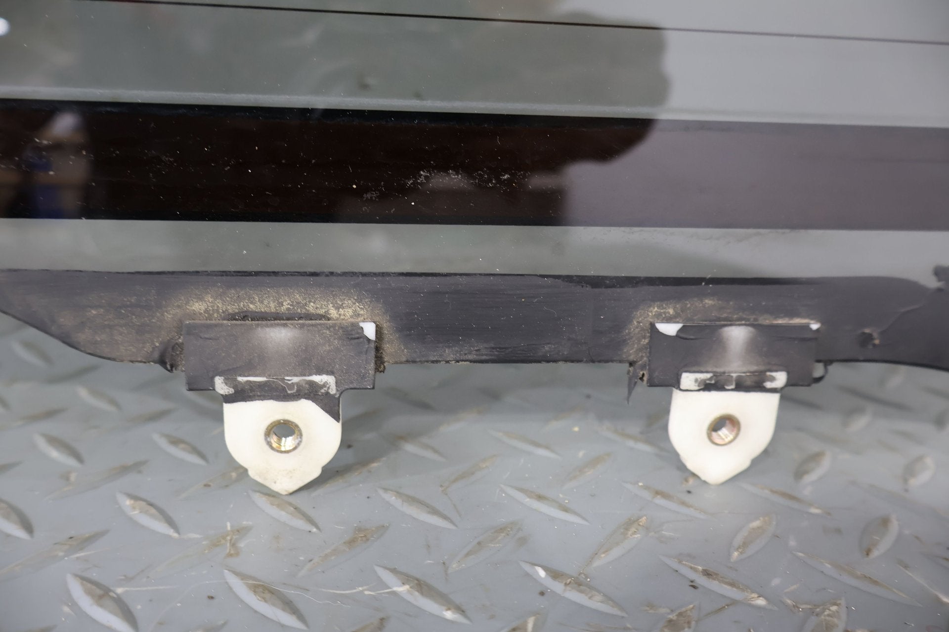 2005 Toyota 4Runner- Back Door Glass