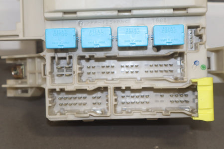 2005 Toyota 4Runner SR5 N210 4.7L Gasoline Cabin Fuse Box