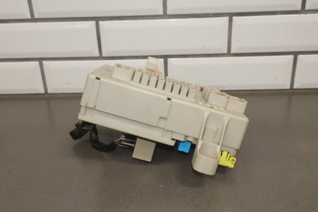 2005 Toyota 4Runner SR5 N210 4.7L Gasoline Cabin Fuse Box