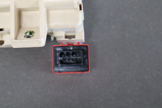 2005 Toyota Sequoia SR5 4.7 Cabin Fuse Box