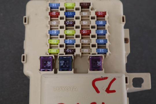 2005 Toyota Sequoia SR5 4.7 Cabin Fuse Box