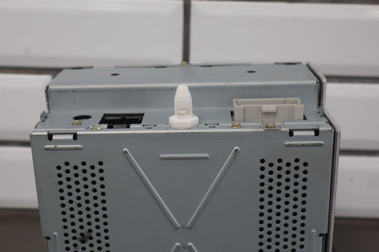 2006 - 2013 C6 Corvette AM - FM - CD - DVD - Navigation - XM Radio Receiver (Opt U2K)