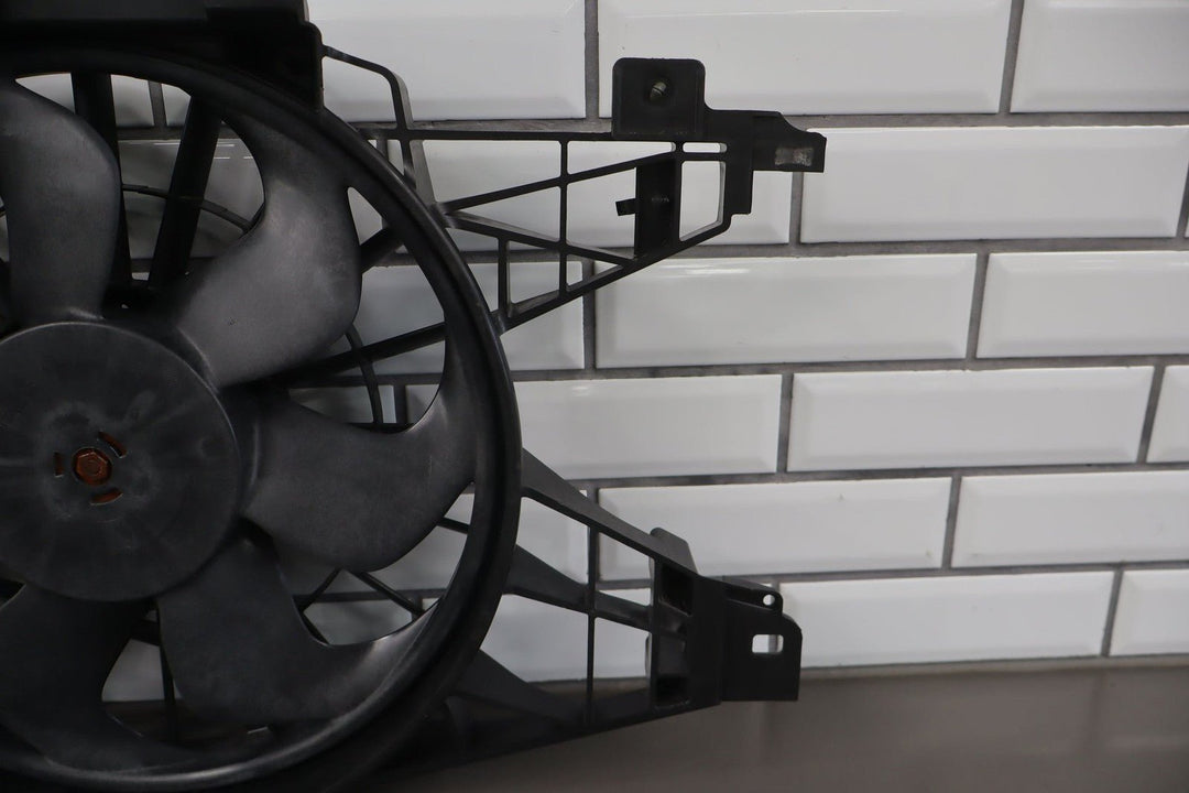 2006 - 2013 Chevrolet Corvette C6 - Cooling Fan 15819952