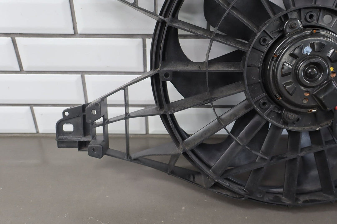 2006 - 2013 Chevrolet Corvette C6 - Cooling Fan 15819952