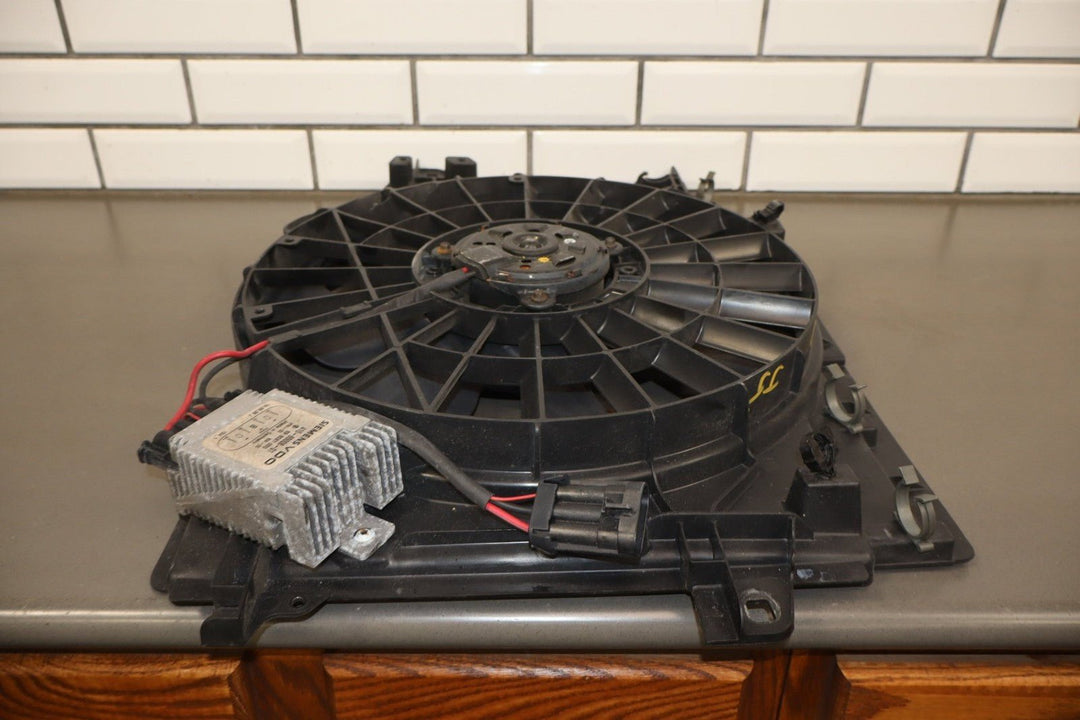 2006 - 2013 Chevrolet Corvette C6 - Cooling Fan 15819952