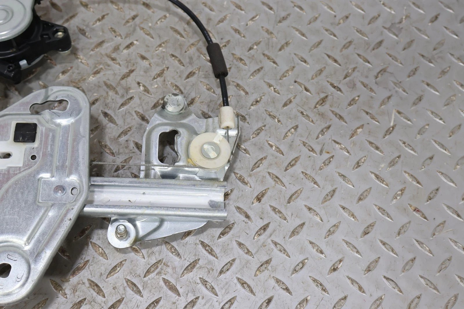 2006-2015 Mazda MX-5 Miata Right Front Door Regulator NE5158590A OEM